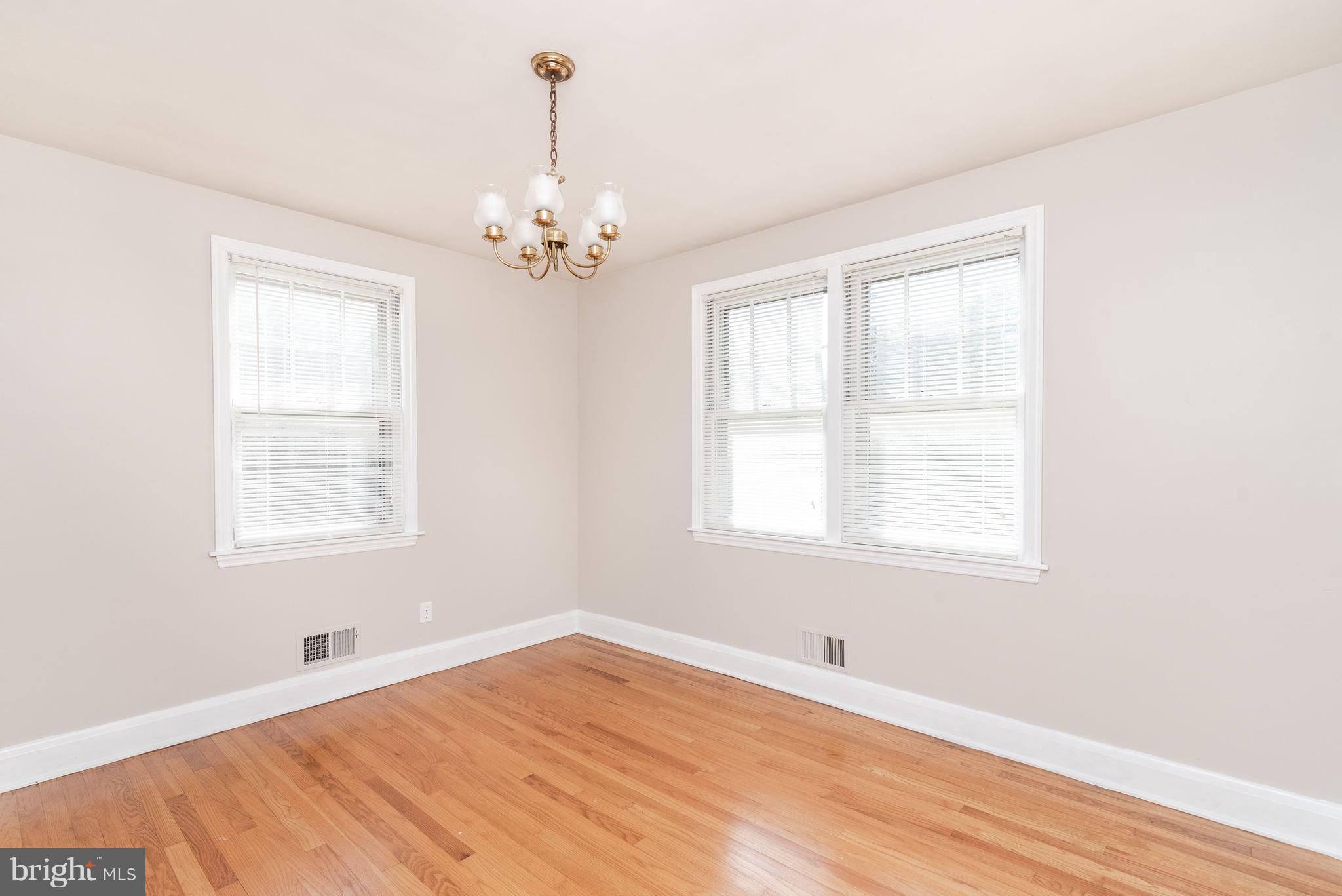 509 Forest View Road Linthicum Heights, MD 21090 - Photo 9 of 44 Dining Room