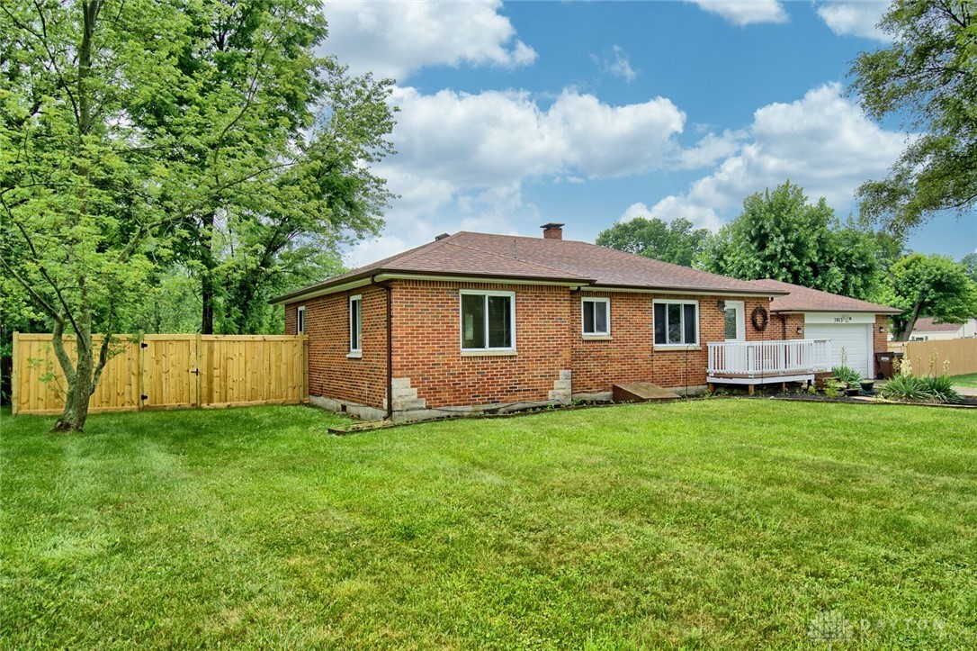 3913 Kemp Road Beavercreek, OH 45431 - Photo 2 of 27