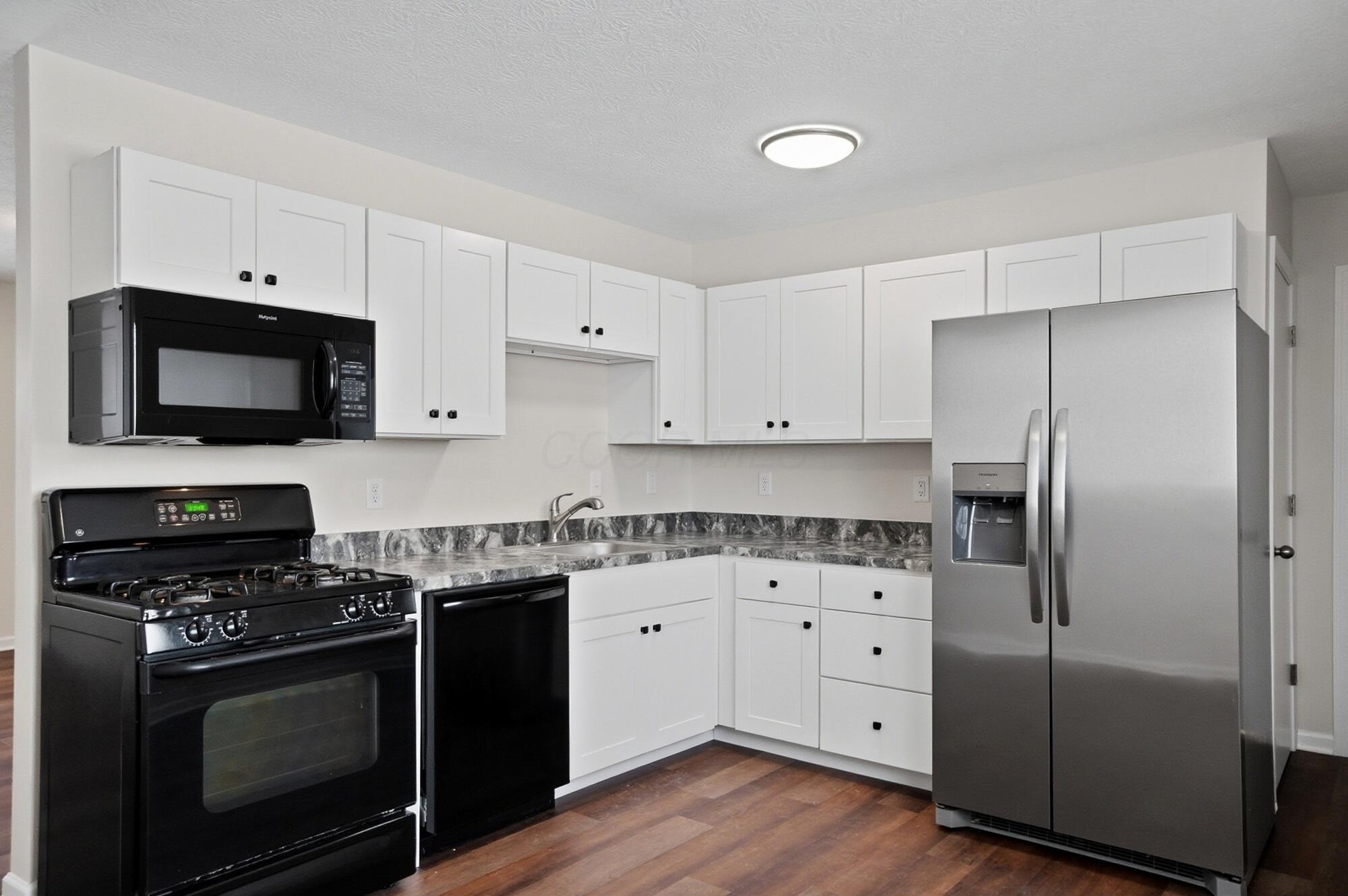 3824 Wade Road Columbus, OH 43232 - Photo 11 of 42 Kitchen