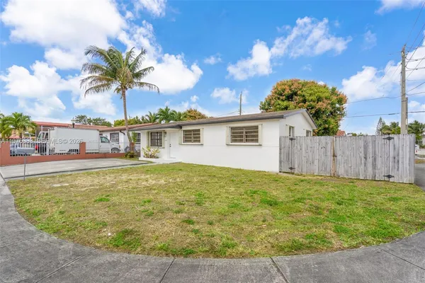 $605,000 | 1005 West 36th Place, Hialeah, FL 33012