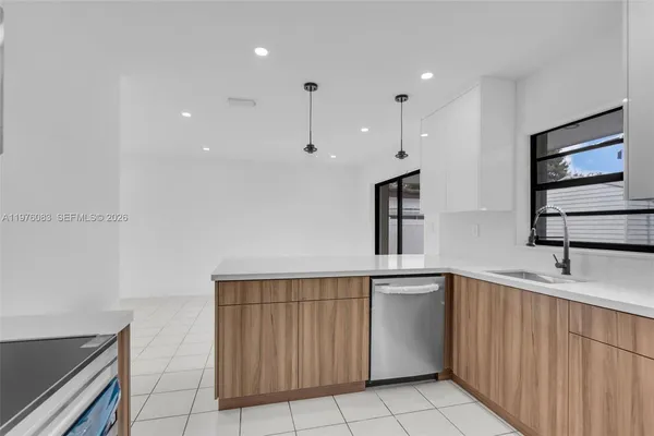 $605,000 | 1005 West 36th Place, Hialeah, FL 33012