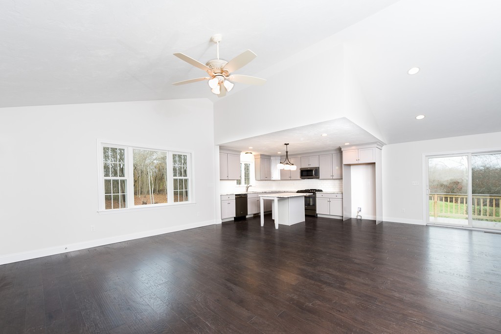 29 Ridge Street, Unit 15PP Berkley, MA 02779 - Photo 2 of 11 Gallery Image 2
