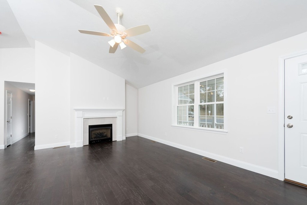 29 Ridge Street, Unit 15PP Berkley, MA 02779 - Photo 5 of 11 Gallery Image 5