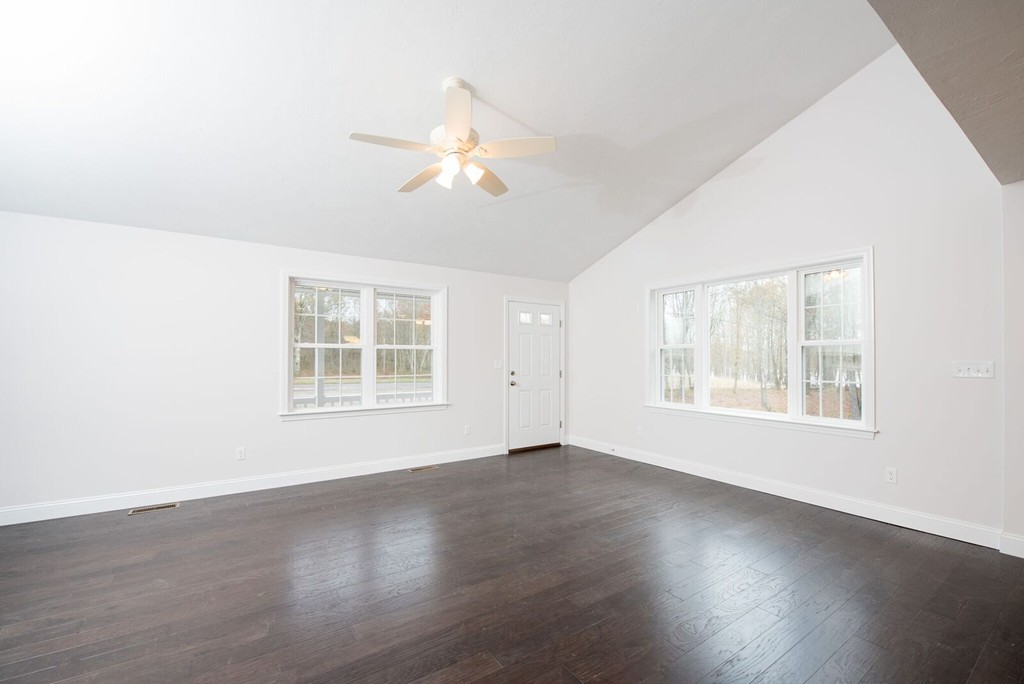 29 Ridge Street, Unit 15PP Berkley, MA 02779 - Photo 6 of 11 Gallery Image 6