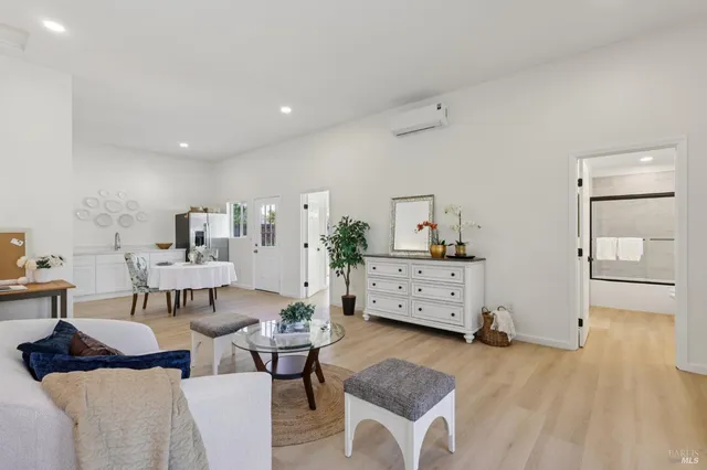 $879,000 | 368 Bonnie Court, Rohnert Park, CA 94928