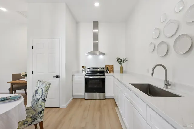 $879,000 | 368 Bonnie Court, Rohnert Park, CA 94928