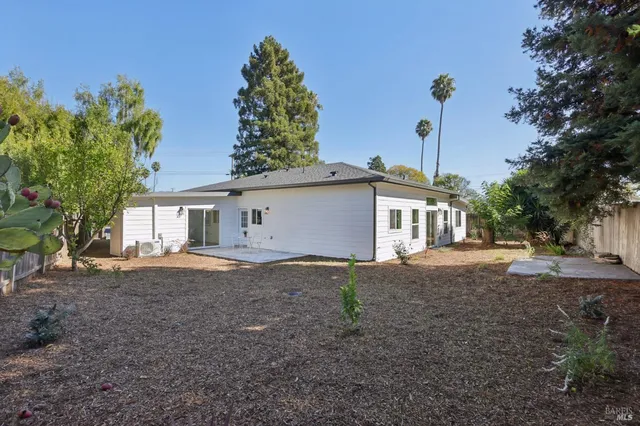 $879,000 | 368 Bonnie Court, Rohnert Park, CA 94928