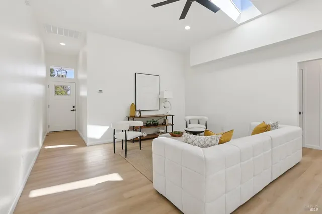 $879,000 | 368 Bonnie Court, Rohnert Park, CA 94928