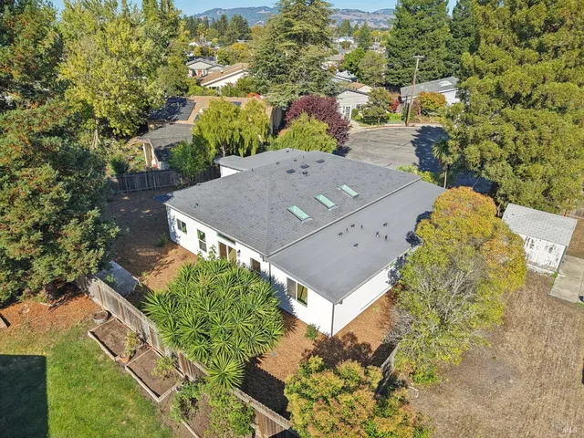 $879,000 | 368 Bonnie Court, Rohnert Park, CA 94928