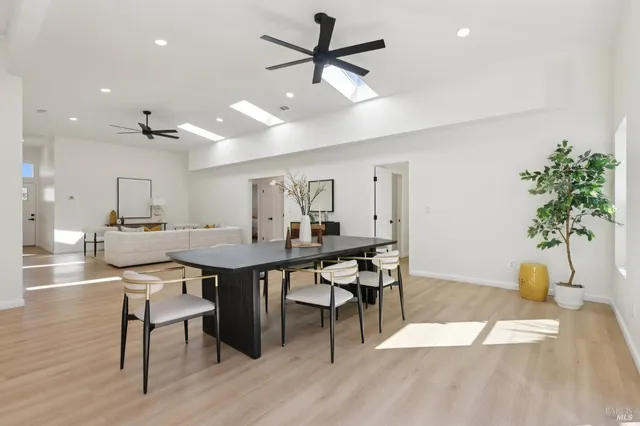 $879,000 | 368 Bonnie Court, Rohnert Park, CA 94928