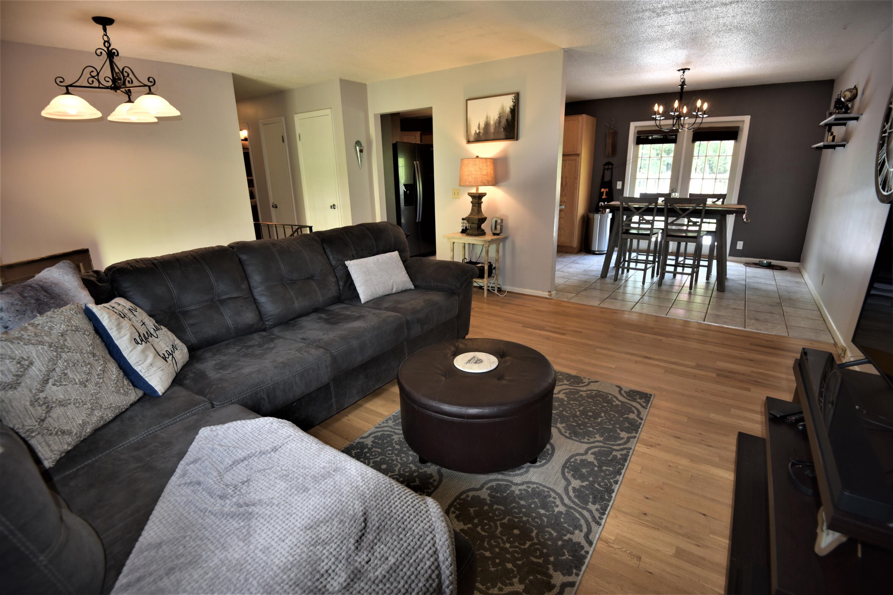 1503 North Chester Road Hixson, TN 37343 - Photo 14 of 50 living room