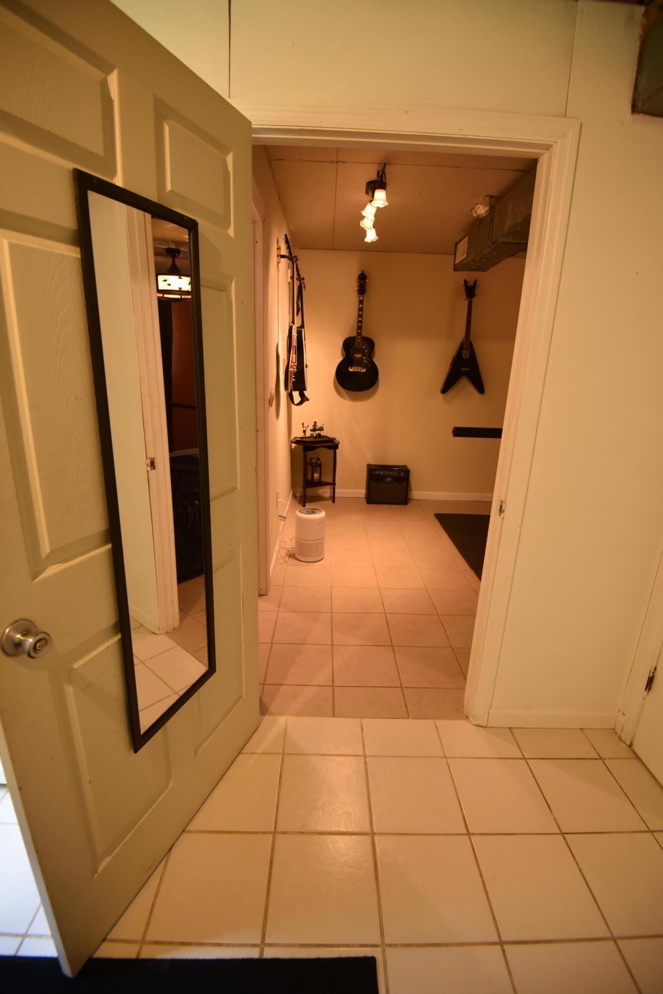 1503 North Chester Road Hixson, TN 37343 - Photo 37 of 50 bonus room