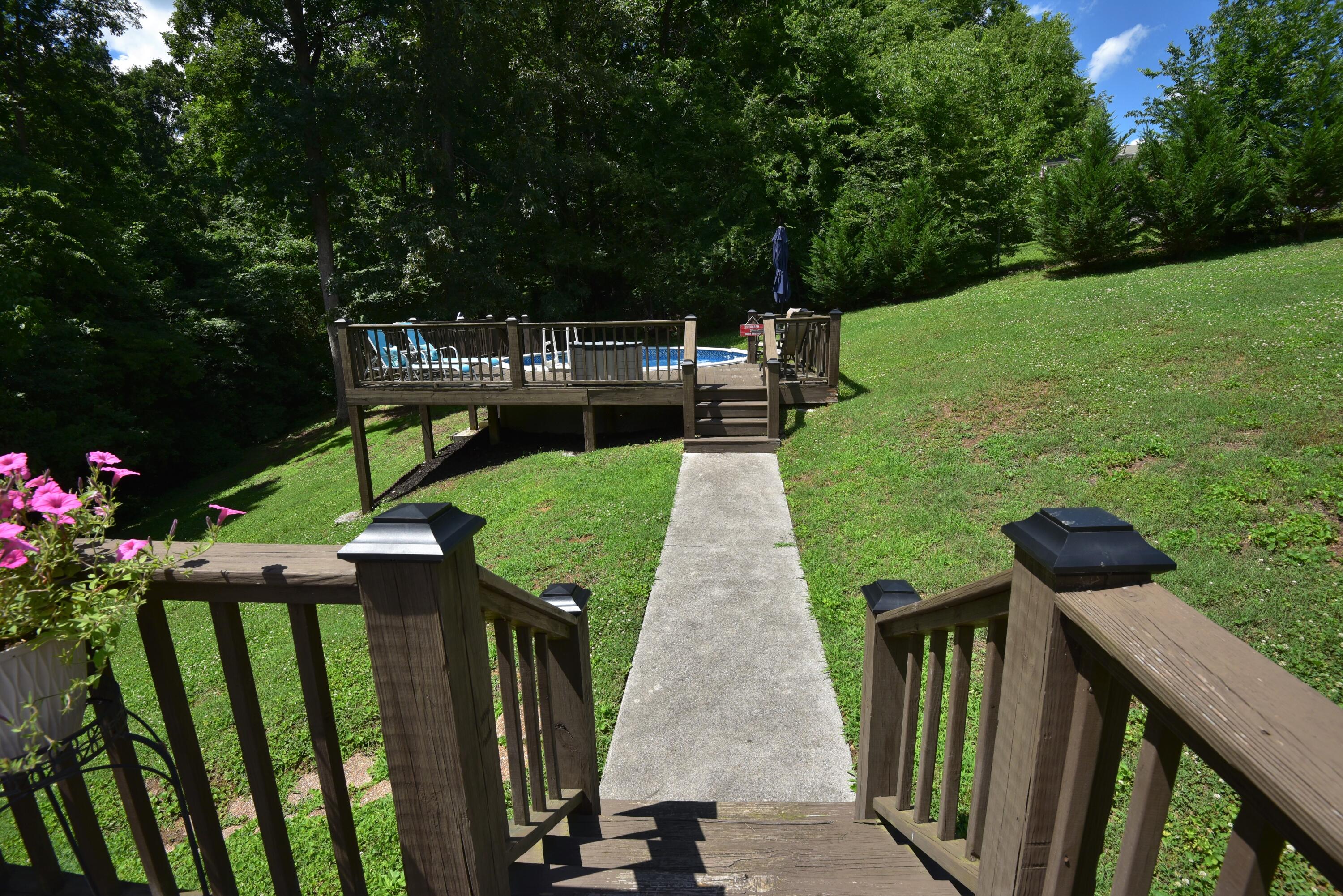 1503 North Chester Road Hixson, TN 37343 - Photo 47 of 50 back deck