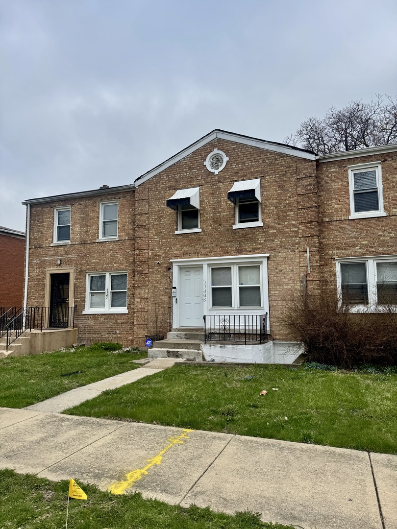 11345 South Ada Street Chicago, IL 60643 - Photo 1 of 15 a front view of a house with a garden