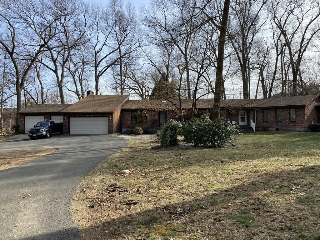 111 Edgewater Road Agawam, MA 01001 - Photo 1 of 15 Gallery Image 1