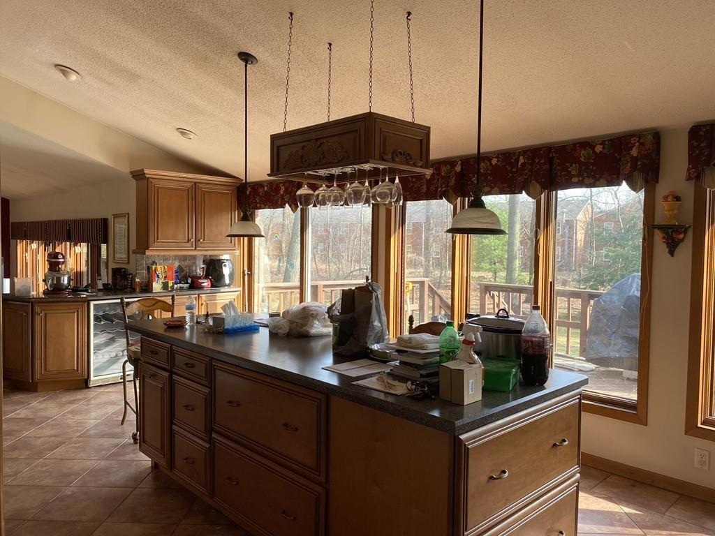 111 Edgewater Road Agawam, MA 01001 - Photo 3 of 15 Gallery Image 3