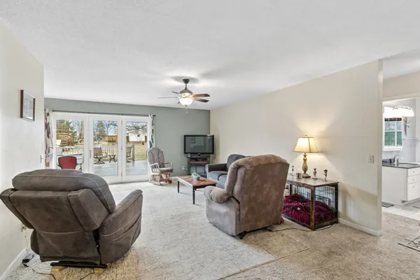 $400,000 | W7959 Jonathan Drive, Pardeeville, WI 53954