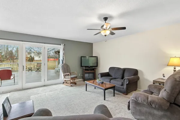 $400,000 | W7959 Jonathan Drive, Pardeeville, WI 53954