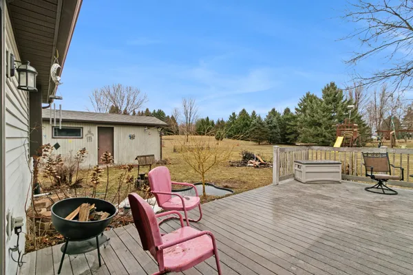 $400,000 | W7959 Jonathan Drive, Pardeeville, WI 53954