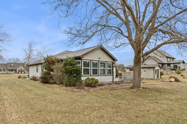 $400,000 | W7959 Jonathan Drive, Pardeeville, WI 53954