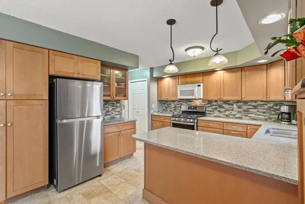 $400,000 | W7959 Jonathan Drive, Pardeeville, WI 53954