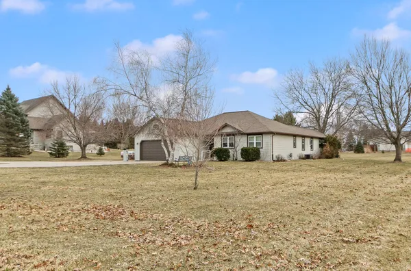 $400,000 | W7959 Jonathan Drive, Pardeeville, WI 53954