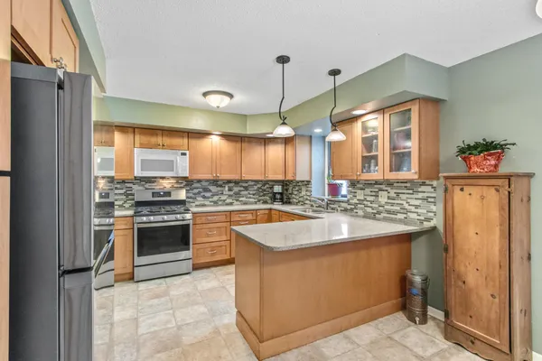 $400,000 | W7959 Jonathan Drive, Pardeeville, WI 53954