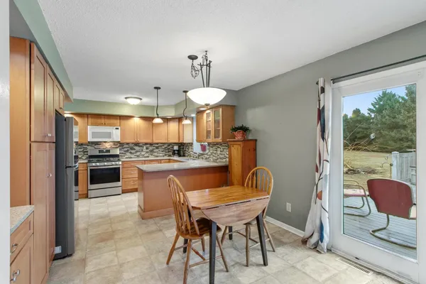 $400,000 | W7959 Jonathan Drive, Pardeeville, WI 53954