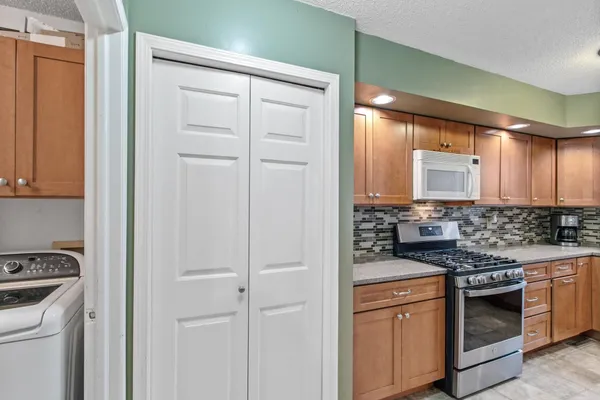 $400,000 | W7959 Jonathan Drive, Pardeeville, WI 53954