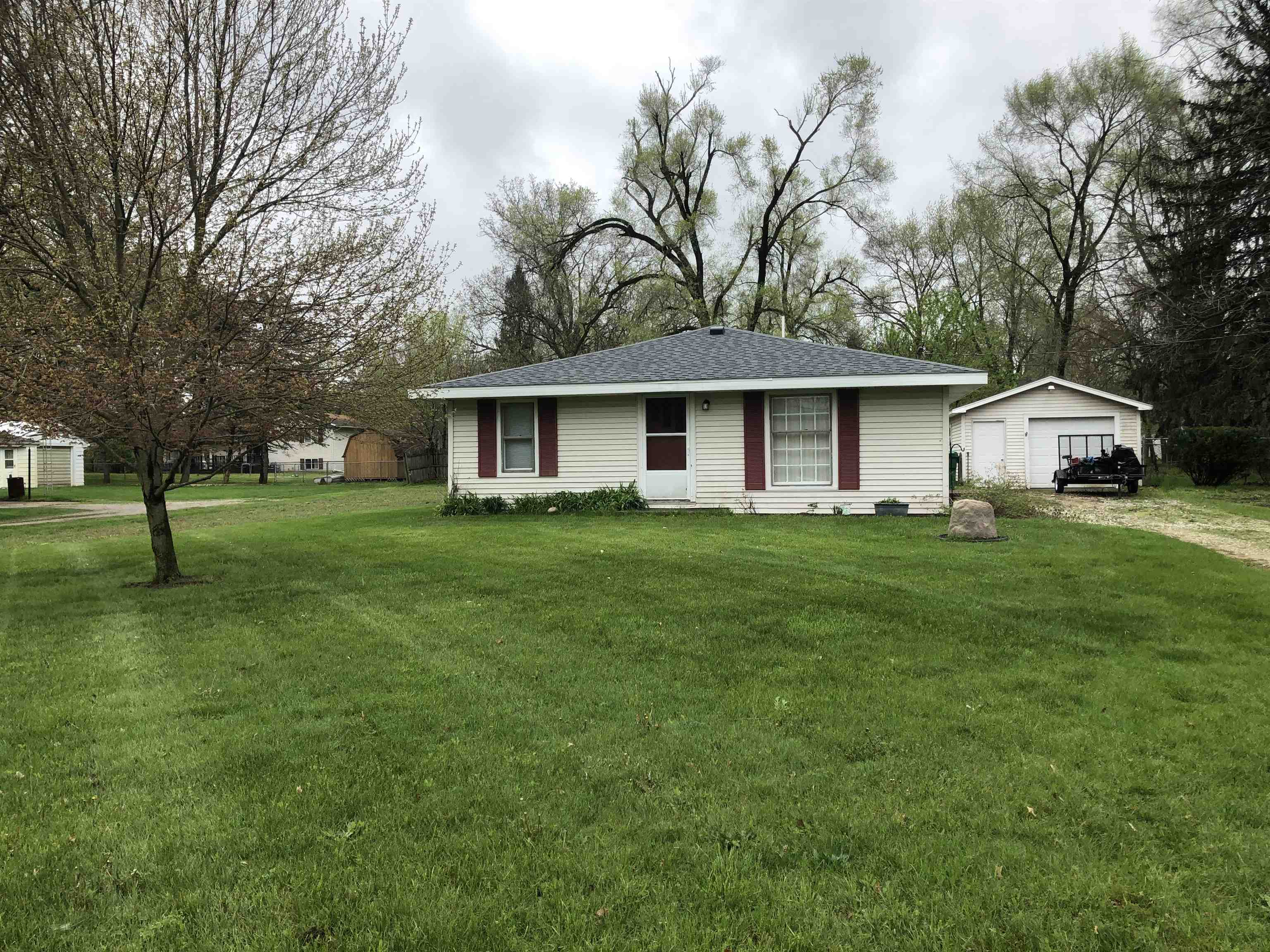 56640 Pear Road South Bend, IN 46619 - Photo 1 of 14 Gallery Image 1