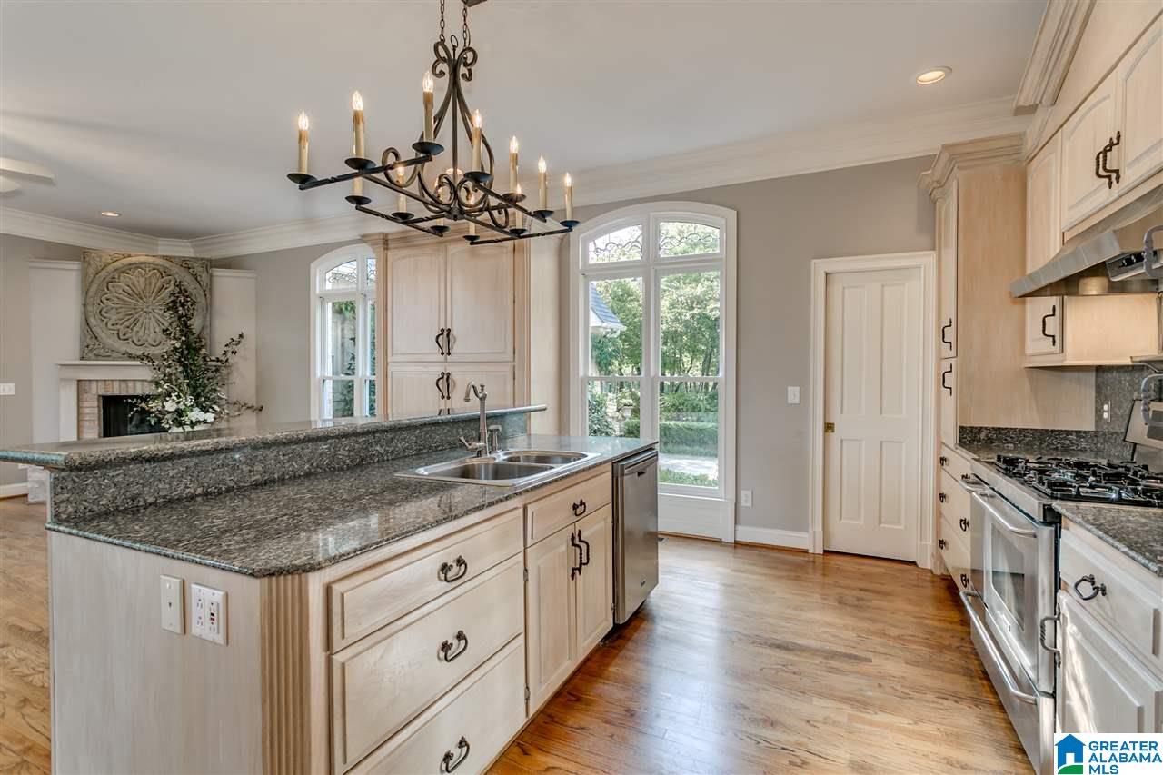 2728 Abingdon Road Birmingham, AL 35243 - Photo 16 of 48