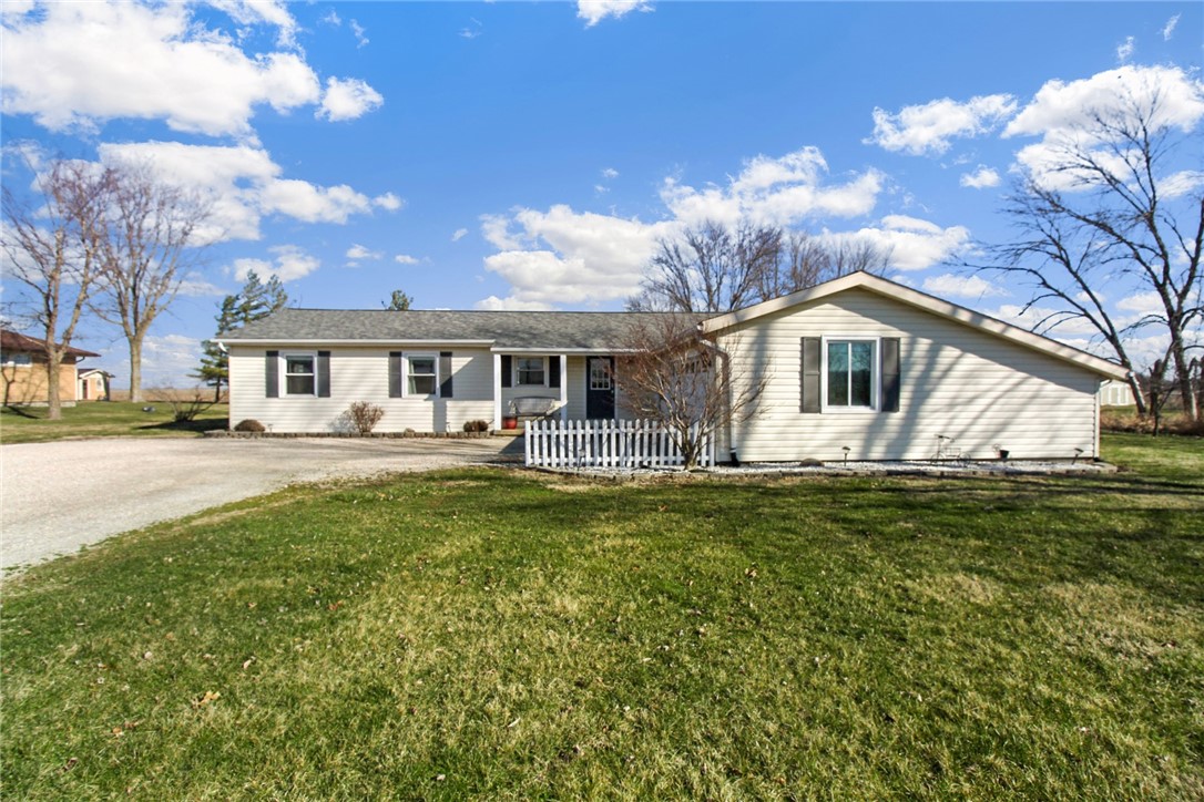 18109 Harrison Street Road Charleston, IL 61920 - Photo 2 of 22 Gallery Image 2