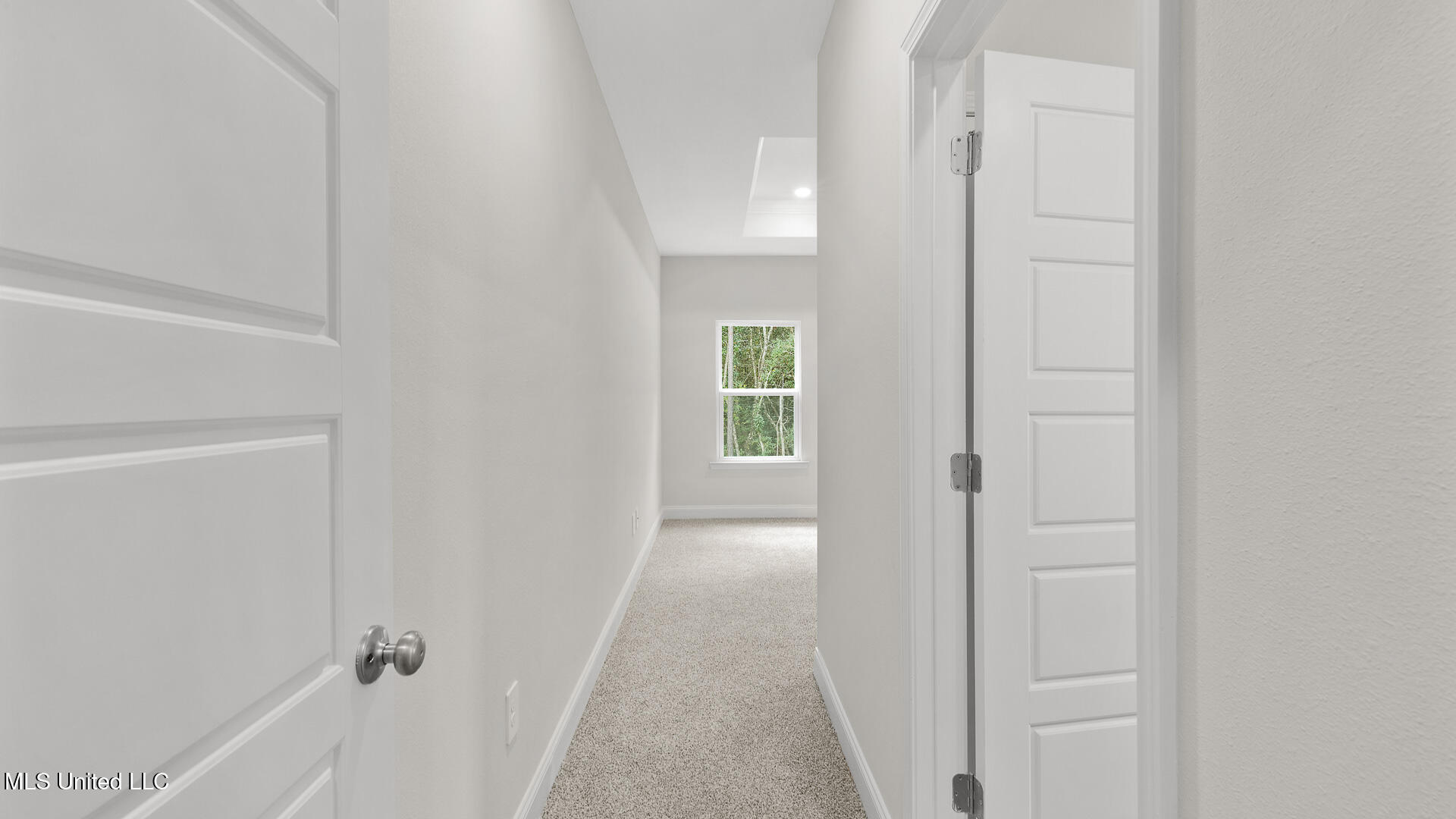 16152 Blue Rdg Drive Gulfport, MS 39503 - Photo 11 of 30 Primary Entry