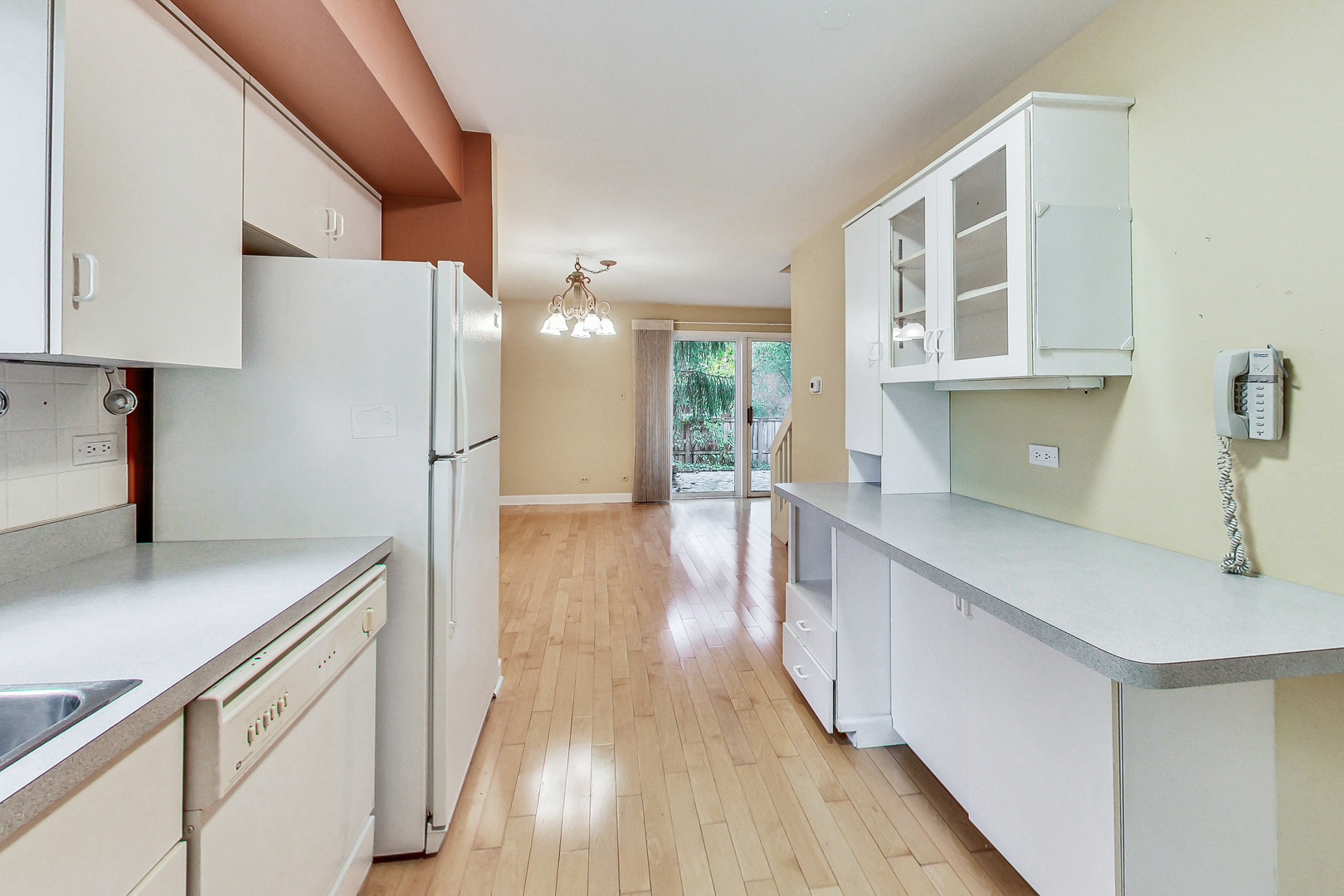 1625 Winnetka Road Glenview, IL 60025 - Photo 14 of 40 Gallery Image 14