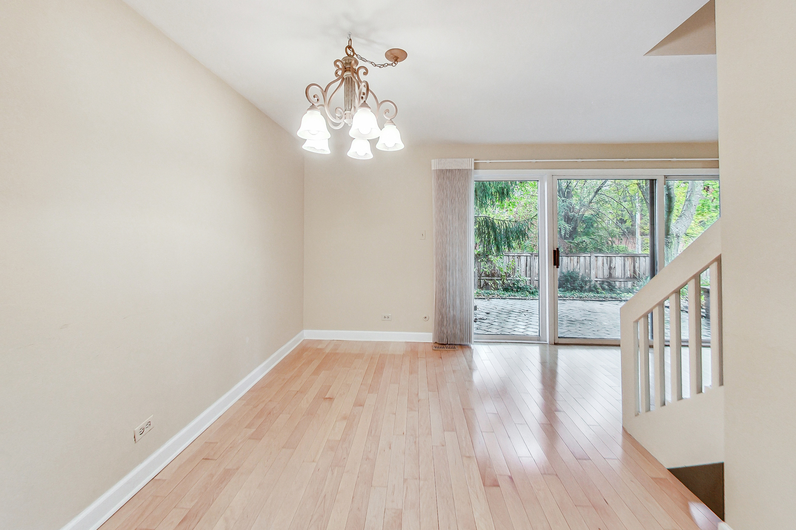 1625 Winnetka Road Glenview, IL 60025 - Photo 10 of 40 Gallery Image 10