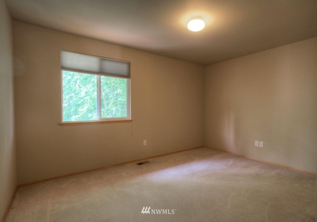 14457 Southeast 185th Place Renton, WA 98058 - Photo 14 of 19 Gallery Image 14