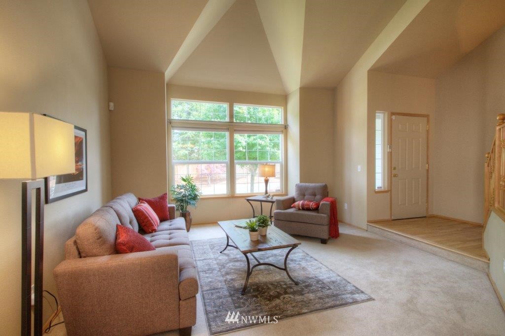 14457 Southeast 185th Place Renton, WA 98058 - Photo 3 of 19 Gallery Image 3