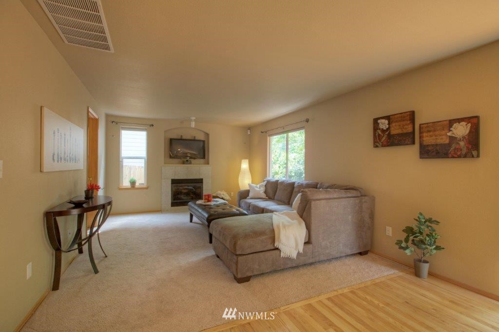 14457 Southeast 185th Place Renton, WA 98058 - Photo 8 of 19 Gallery Image 8