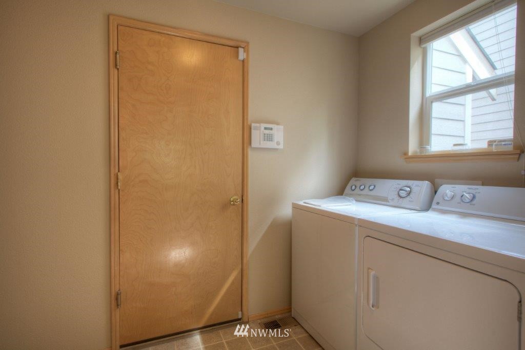 14457 Southeast 185th Place Renton, WA 98058 - Photo 10 of 19 Gallery Image 10