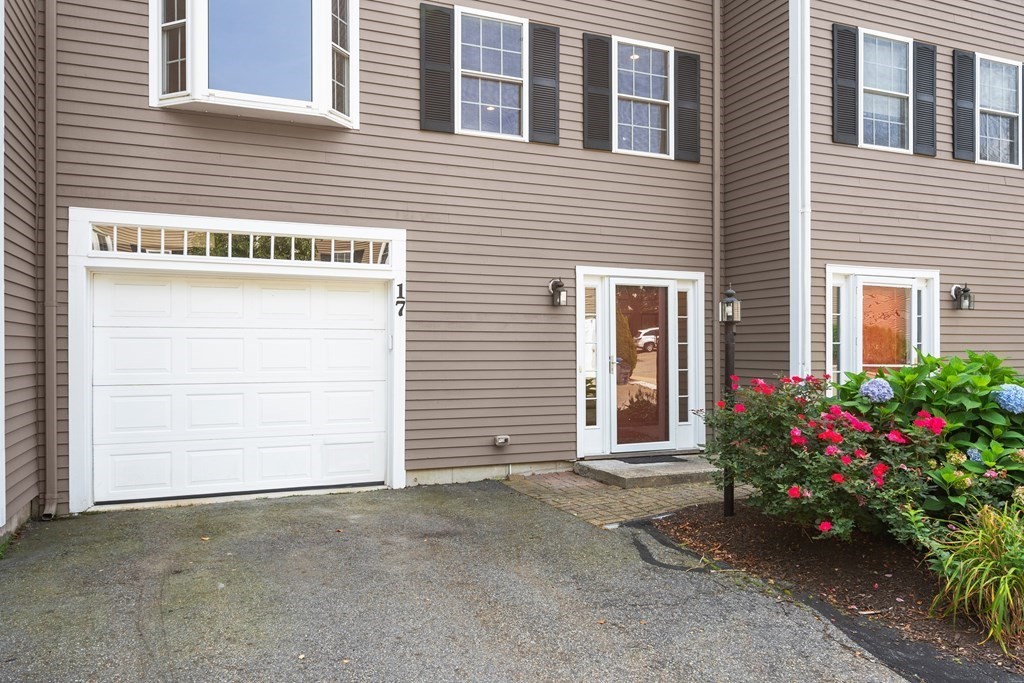 600 Trapelo Road, Unit 17 Waltham, MA 02452 - Photo 2 of 21 Gallery Image 2