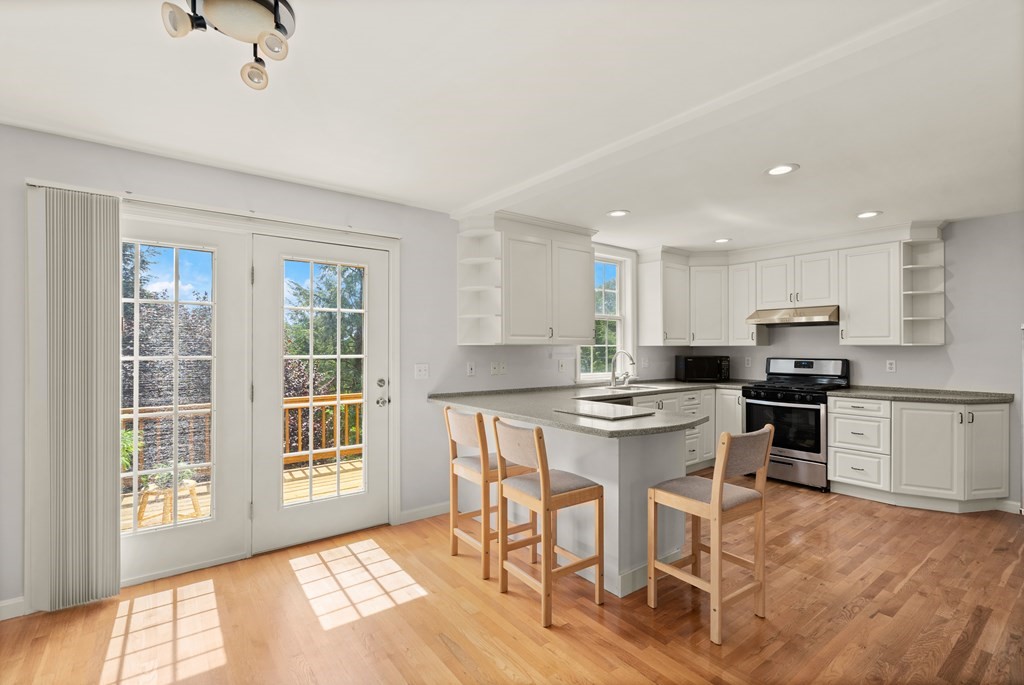 600 Trapelo Road, Unit 17 Waltham, MA 02452 - Photo 4 of 21 Gallery Image 4