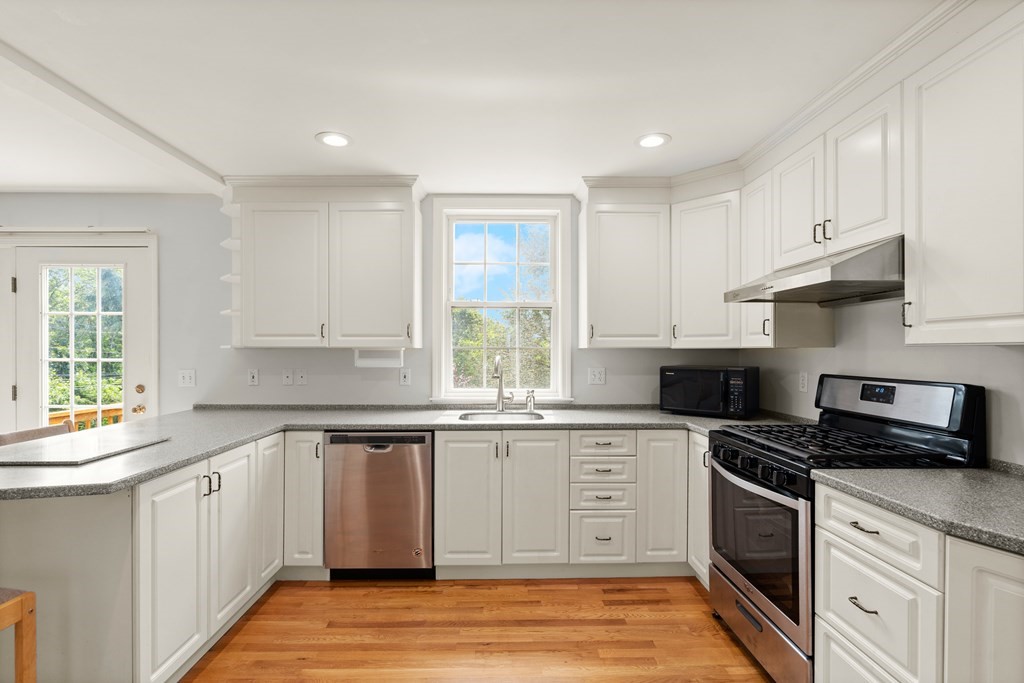 600 Trapelo Road, Unit 17 Waltham, MA 02452 - Photo 5 of 21 Gallery Image 5