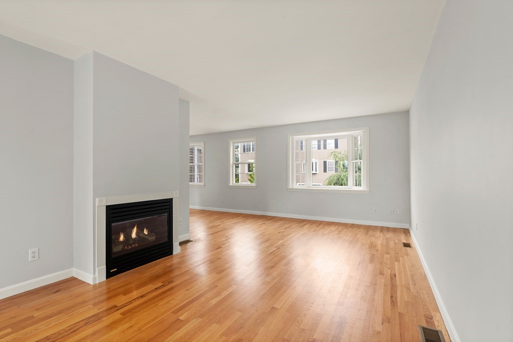 600 Trapelo Road, Unit 17 Waltham, MA 02452 - Photo 10 of 21 Gallery Image 10