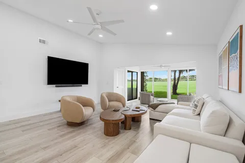 $299,900 | 35 Westgate Lane, Unit D, Boynton Beach, FL 33436