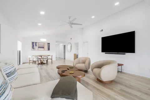 $299,900 | 35 Westgate Lane, Unit D, Boynton Beach, FL 33436