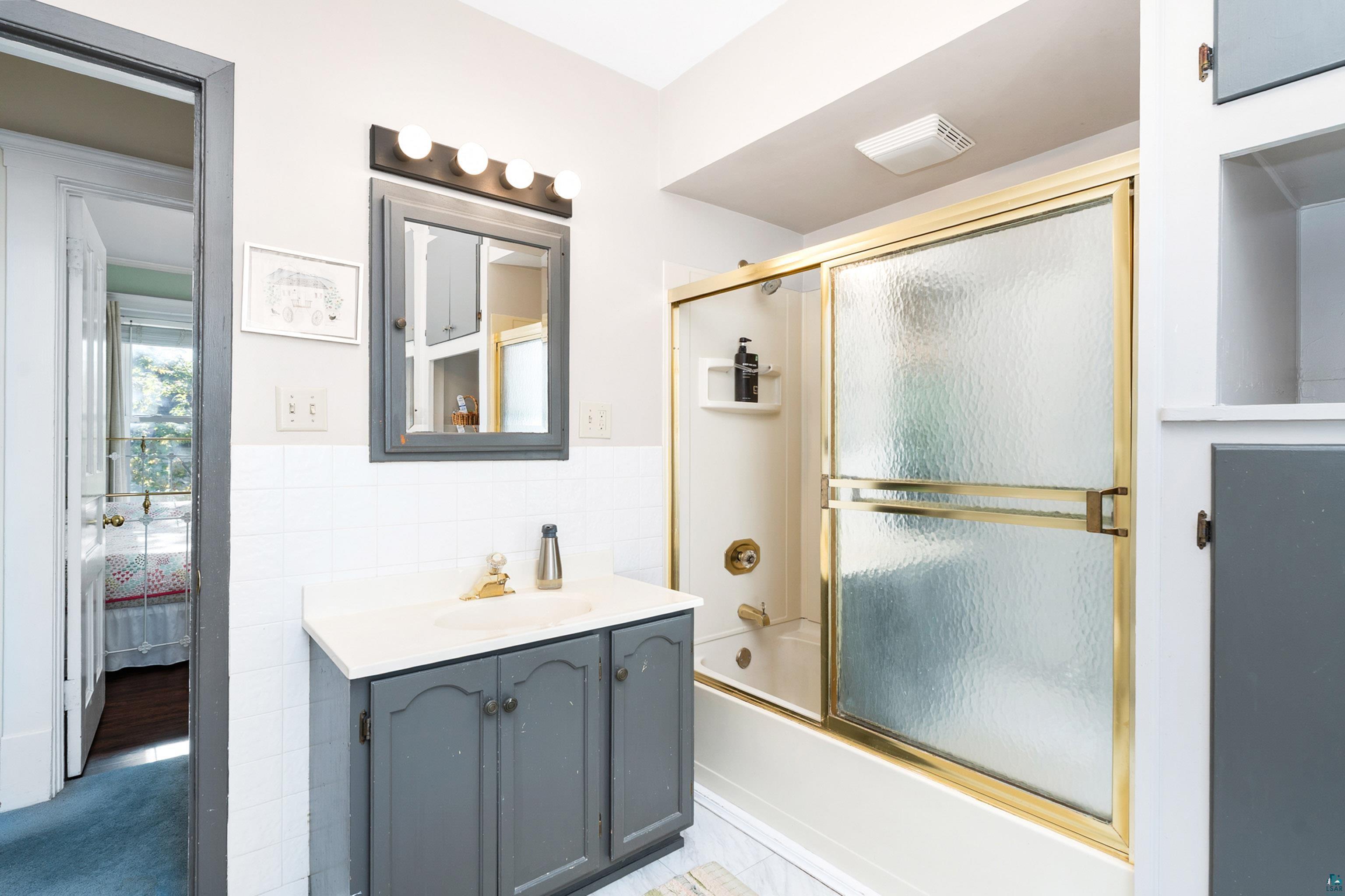 5410 Oneida Street Duluth, MN 55804 - Photo 23 of 58