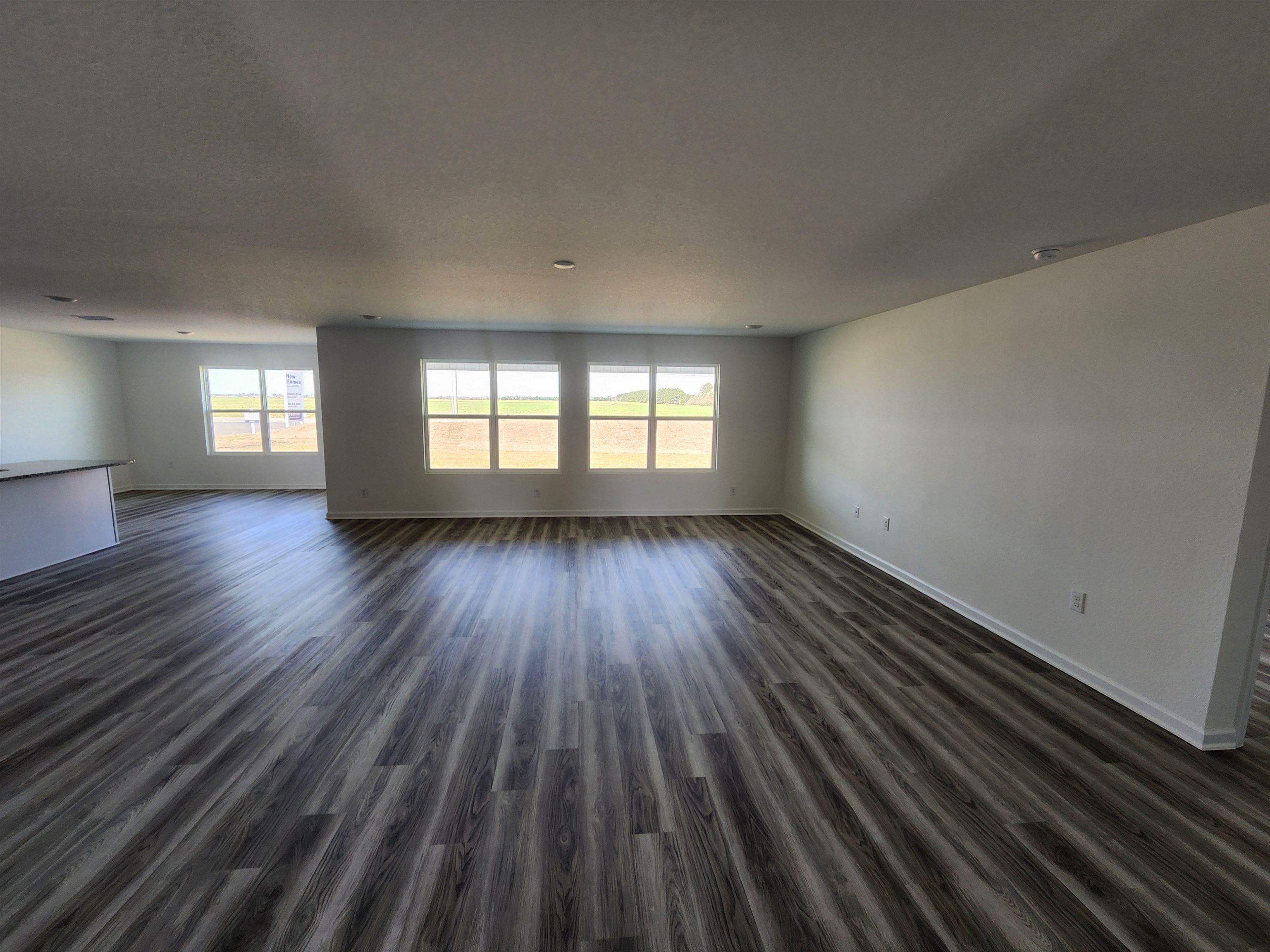 22191 Aleutian Avenue Foley, AL 36535 - Photo 5 of 37 Living Room