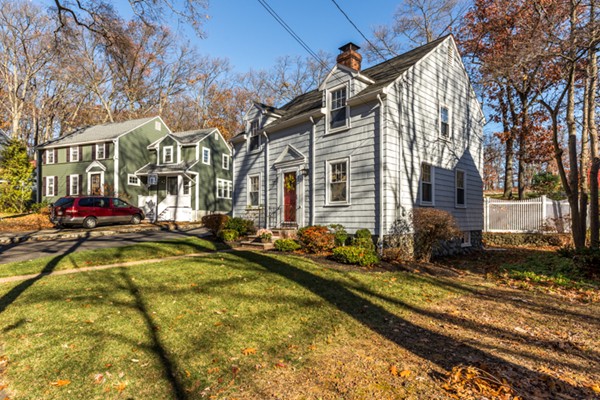 21 Arlington Road Melrose, MA 02176 - Photo 3 of 30 Gallery Image 3