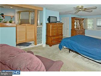 2533 Walton Road Huntingdon Valley, PA 19006 - Photo 10 of 12 Bedroom - Main