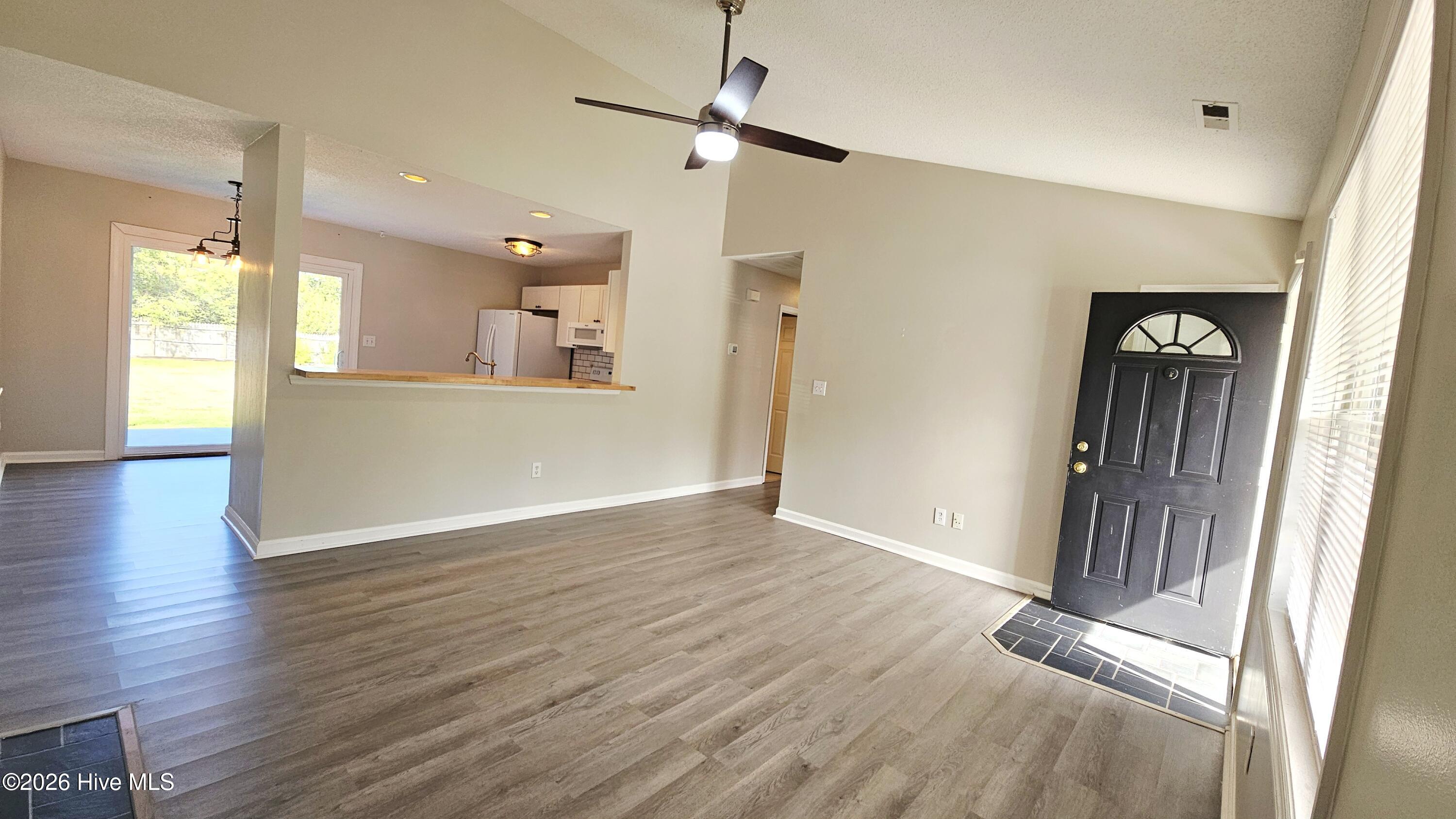 183 Parnell Road Hubert, NC 28539 - Photo 6 of 22 Primary Living Space